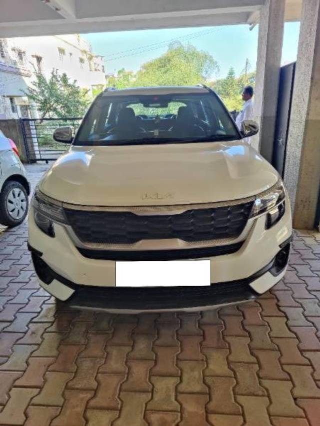 https://images10.gaadi.com/usedcar_image/4273439/original/processed_bee77147-ab75-49e1-870e-de82ac393079.jpg?imwidth=6400