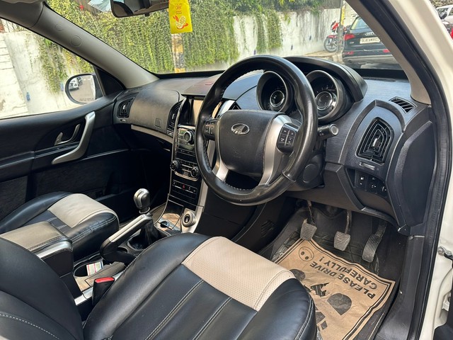 Second-hand 2018 Mahindra XUV500 W7 BSIV for sale in New Delhi-14