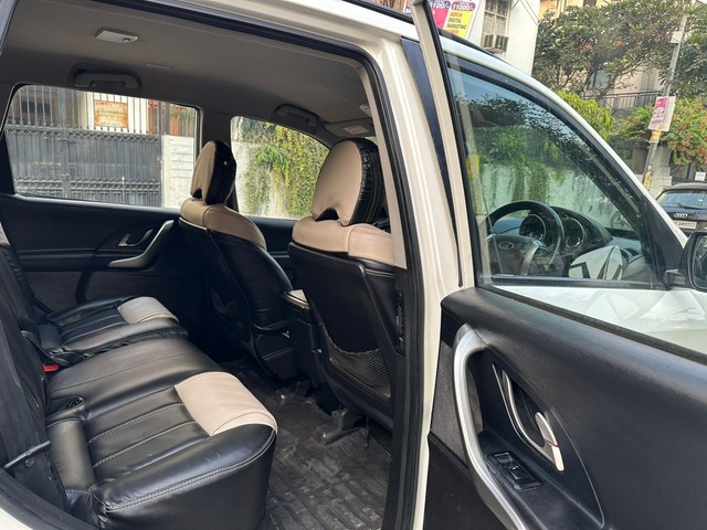 Second-hand 2018 Mahindra XUV500 W7 BSIV for sale in New Delhi-8