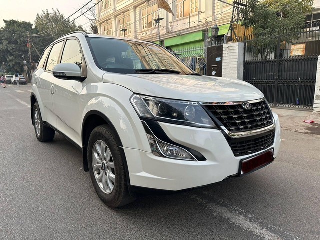 Second-hand 2018 Mahindra XUV500 W7 BSIV for sale in New Delhi-4