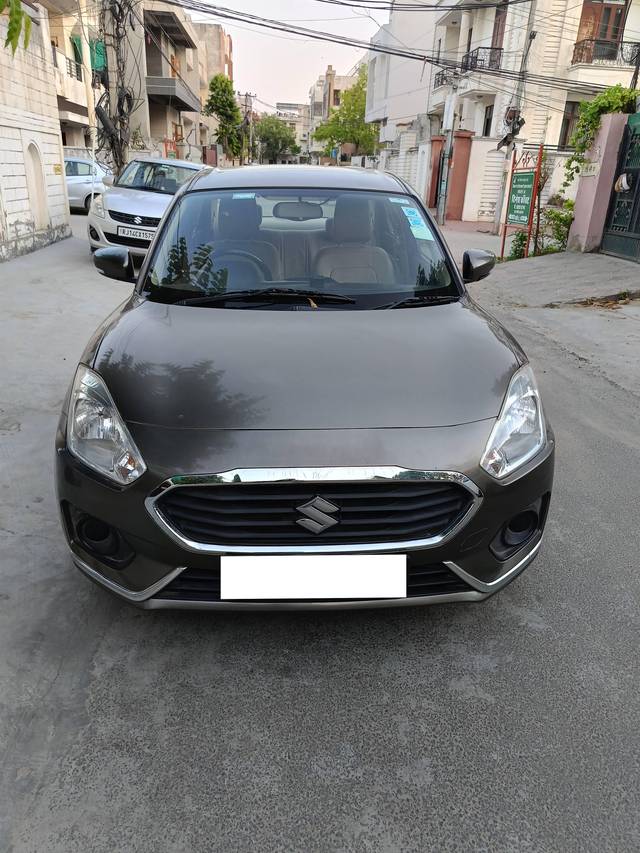 https://images10.gaadi.com/usedcar_image/4273643/original/processed_23801fcb270eeda22f1707a929149641.jpg?imwidth=6400