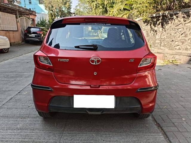 https://images10.gaadi.com/usedcar_image/4273659/original/processed_fd09cd0f18079682f2f619bf0d4e1a96.jpg?imwidth=6402