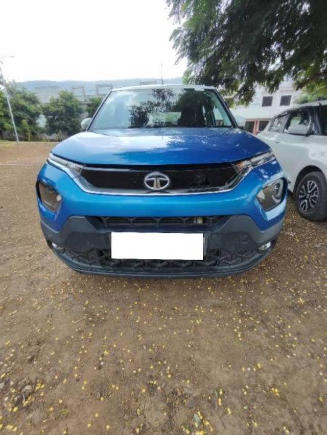 https://images10.gaadi.com/usedcar_image/4273672/original/processed_90b770e7-fb7a-4365-87a1-03fff3900132.jpg?imwidth=6402