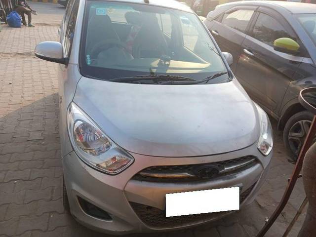 https://images10.gaadi.com/usedcar_image/4273676/original/f3b2f5ad56a11763a47293ae5a9d9138.jpg?imwidth=6400