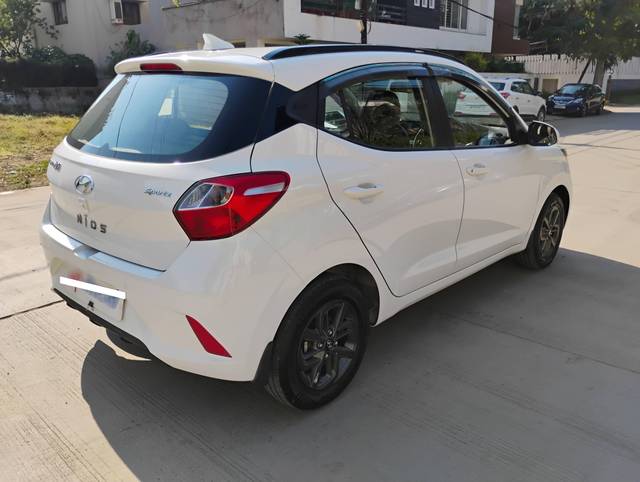 https://images10.gaadi.com/usedcar_image/4273784/original/processed_525876249cef82a95b19ee3b17062726.jpg?imwidth=6402