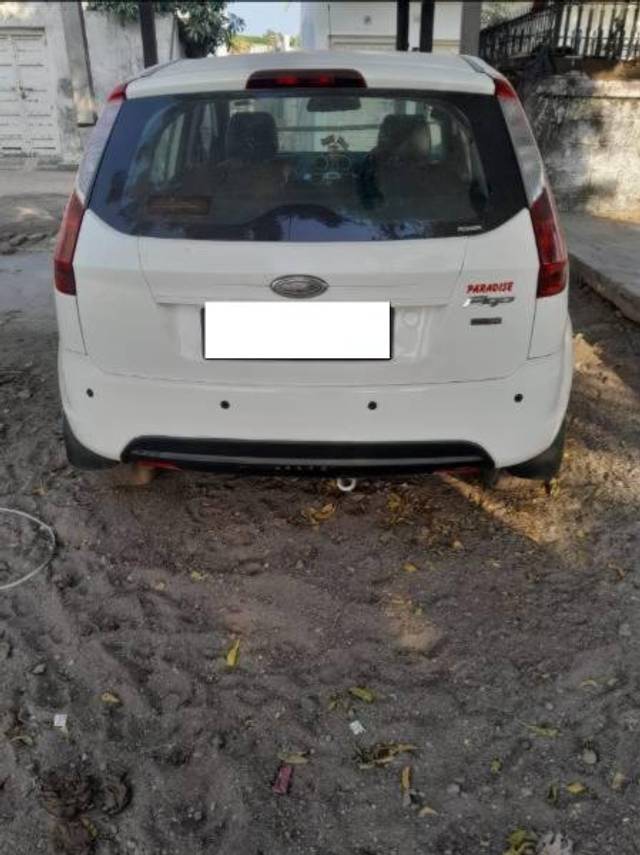 https://images10.gaadi.com/usedcar_image/4273814/original/processed_9a7c5083-cb80-41a8-bd61-54343789325c.jpg?imwidth=6401