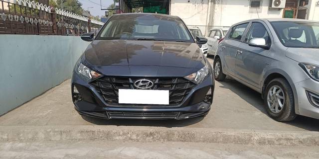 https://images10.gaadi.com/usedcar_image/4273857/original/processed_30d4df432171138cdd93695f1cd91e3c.jpg?imwidth=6402