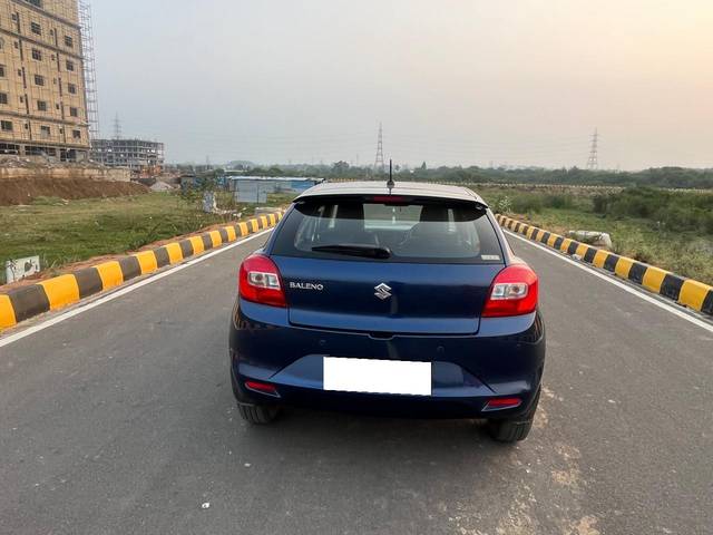 https://images10.gaadi.com/usedcar_image/4273879/original/processed_0cd428ffb7bf22ec591c06d44f922268.jpg?imwidth=6402