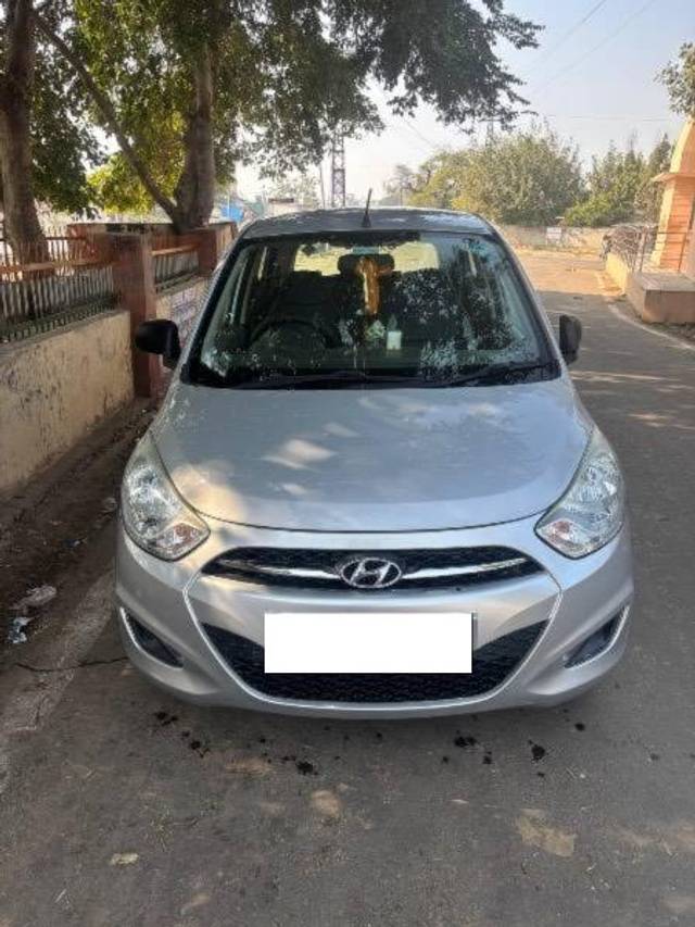 https://images10.gaadi.com/usedcar_image/4273900/original/processed_4e76e383-09a8-4c83-b0c3-26efe044bf19.jpeg?imwidth=6402