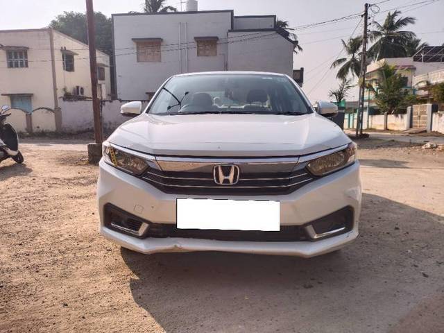 https://images10.gaadi.com/usedcar_image/4273916/original/2dbc4551aa0646509d5063b5842d8aea.jpg?imwidth=6400