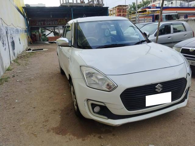 https://images10.gaadi.com/usedcar_image/4273924/original/processed_638e75f78b76f89d5c84b55de1610342.jpg?imwidth=6400