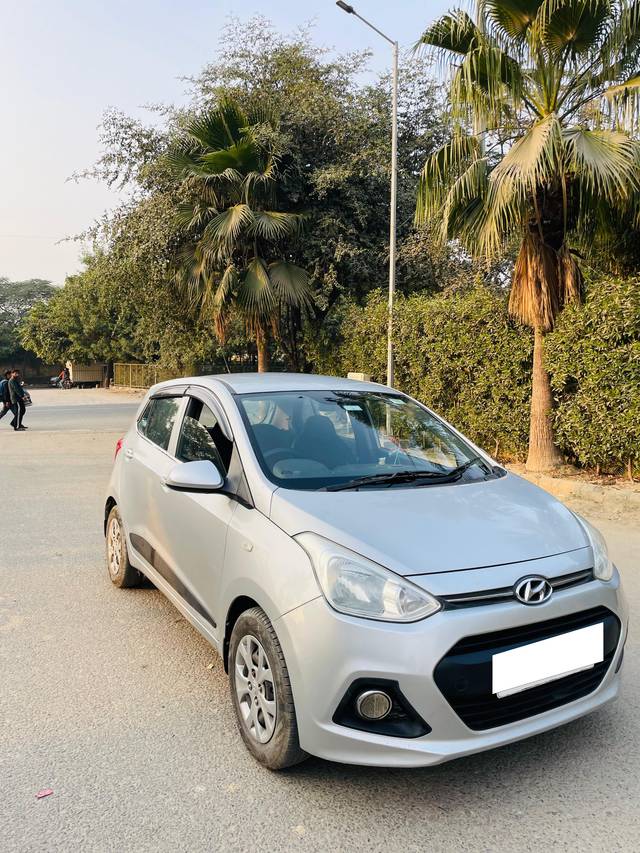 https://images10.gaadi.com/usedcar_image/4273939/original/processed_526d49e07b94347966417eac88fe459e.jpg?imwidth=6400