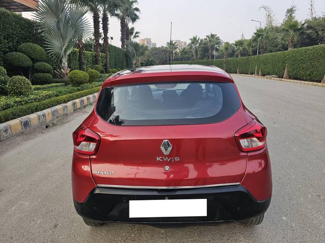 https://images10.gaadi.com/usedcar_image/4273945/original/processed_1d3555d71f7ff72874af967bd3b122f0.jpg?imwidth=6401