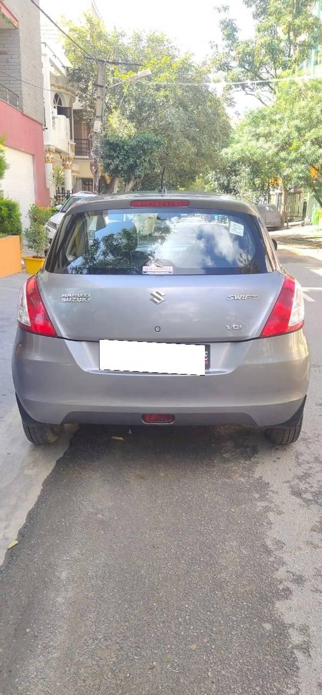 https://images10.gaadi.com/usedcar_image/4274015/original/processed_ea6f7cb6a66f7d1efa9ab93a194c0541.jpg?imwidth=6402