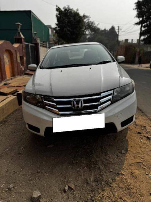 https://images10.gaadi.com/usedcar_image/4274071/original/80cbc9535b7963f427afeeaabc812e16.jpeg?imwidth=6400