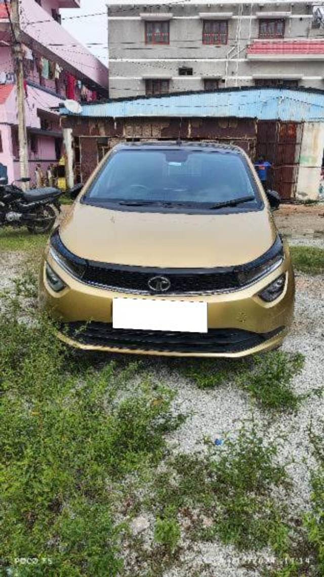 https://images10.gaadi.com/usedcar_image/4274141/original/processed_ab363ec7-93e6-49ba-951e-548c63b0cf6f.jpg?imwidth=6400