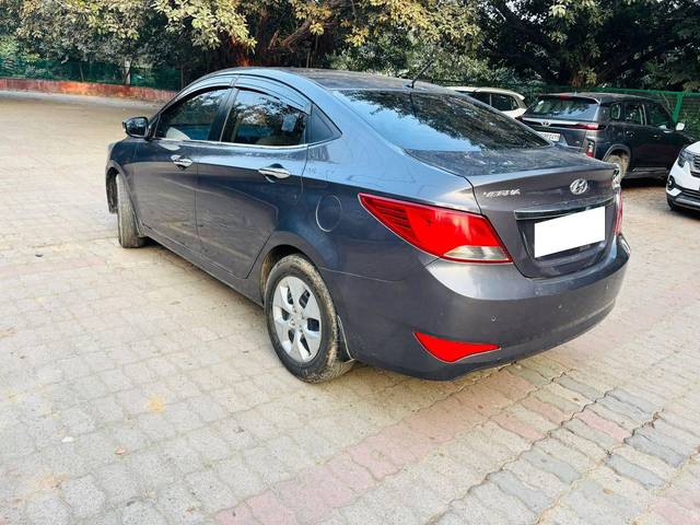 https://images10.gaadi.com/usedcar_image/4274156/original/processed_311de517cb92522a8735bd9305b3c55f.jpg?imwidth=6402