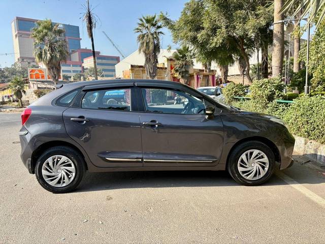 https://images10.gaadi.com/usedcar_image/4274172/original/processed_c4deef7c217bfc0db8eade819463adf4.jpeg?imwidth=6401