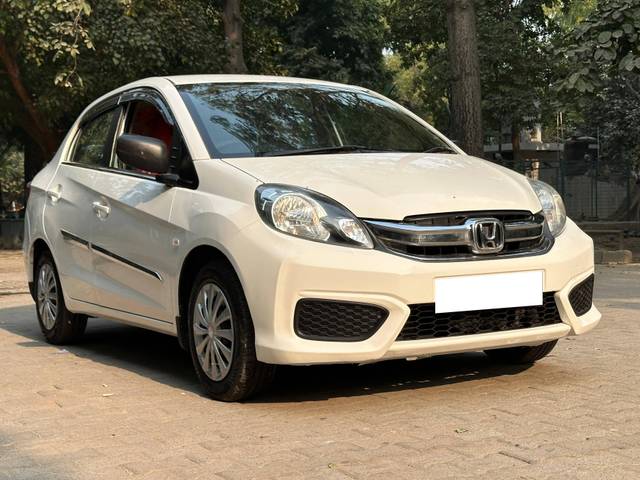 https://images10.gaadi.com/usedcar_image/4274180/original/processed_bc5d13167551497a6256d817a99a4370.jpg?imwidth=6400