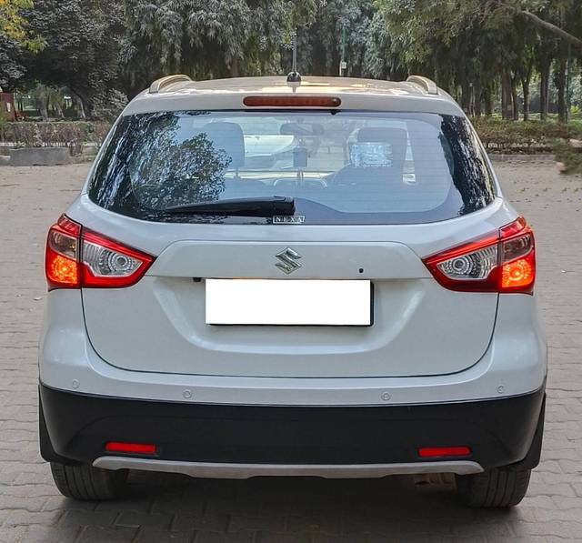 https://images10.gaadi.com/usedcar_image/4274192/original/processed_ffe6e50dfcdccdf242e63f4e4bed79e6.jpg?imwidth=6402