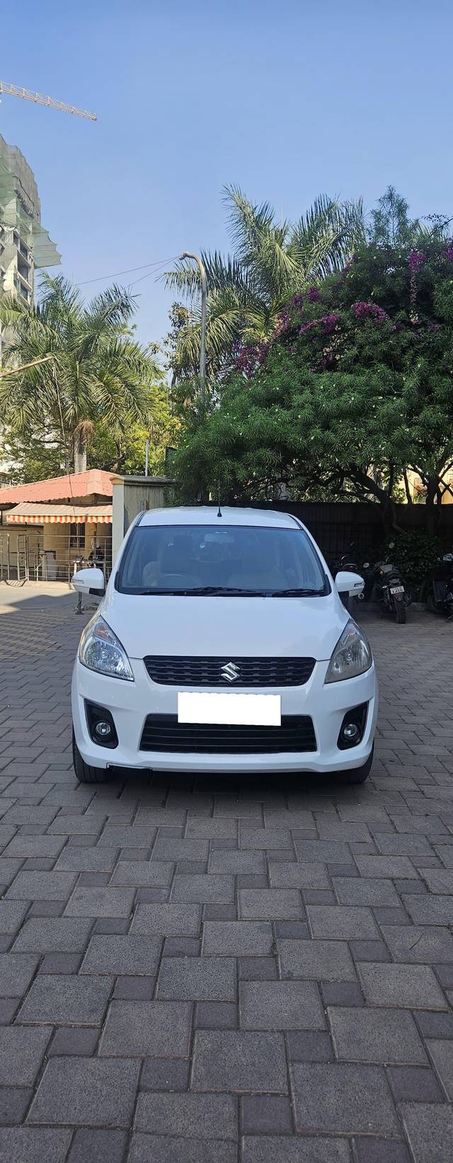 https://images10.gaadi.com/usedcar_image/4274214/original/processed_5713213969e7072773336378b754eeea.jpg?imwidth=6402