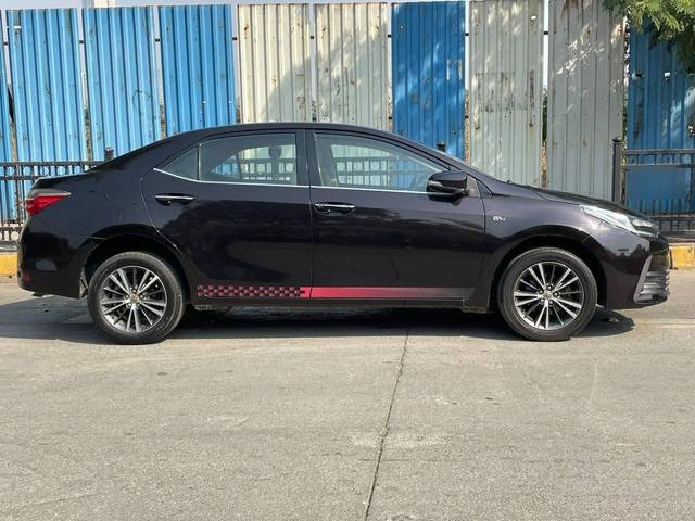 https://images10.gaadi.com/usedcar_image/4274216/original/processed_6f941aa12f7f994fea63b07752799901.jpg?imwidth=6401