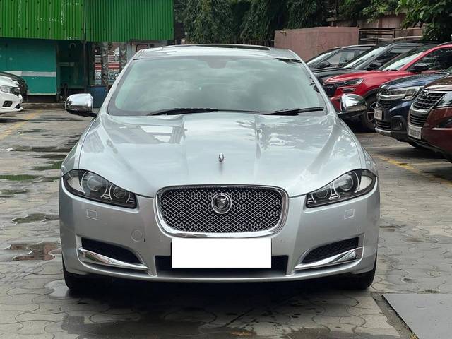 https://images10.gaadi.com/usedcar_image/4274218/original/processed_252f9f606ff8d6cbb7d21cb80b82467b.jpg?imwidth=6400