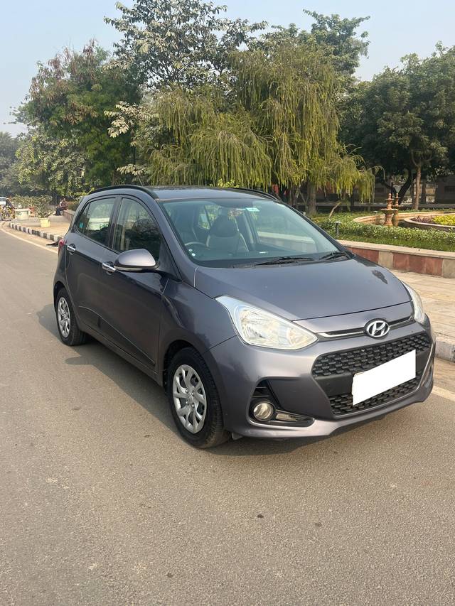 https://images10.gaadi.com/usedcar_image/4274245/original/processed_7224ab62d4a9659cd467c377b75ce280.jpg?imwidth=6400