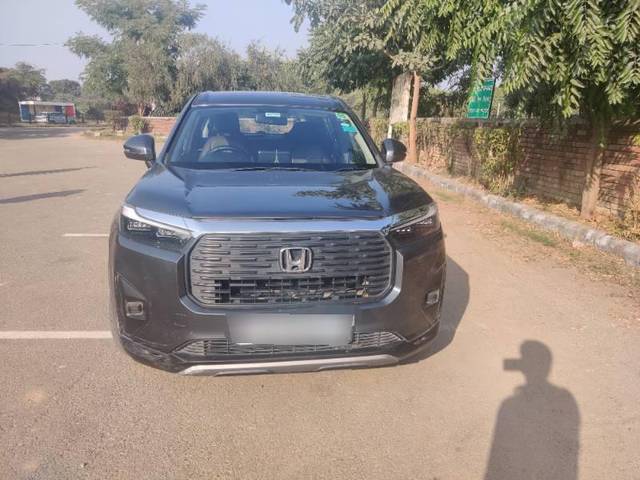 https://images10.gaadi.com/usedcar_image/4274260/original/processed_bffb7eee-b6ec-4a03-a84c-e53b07f7ca9e.jpg?imwidth=6400