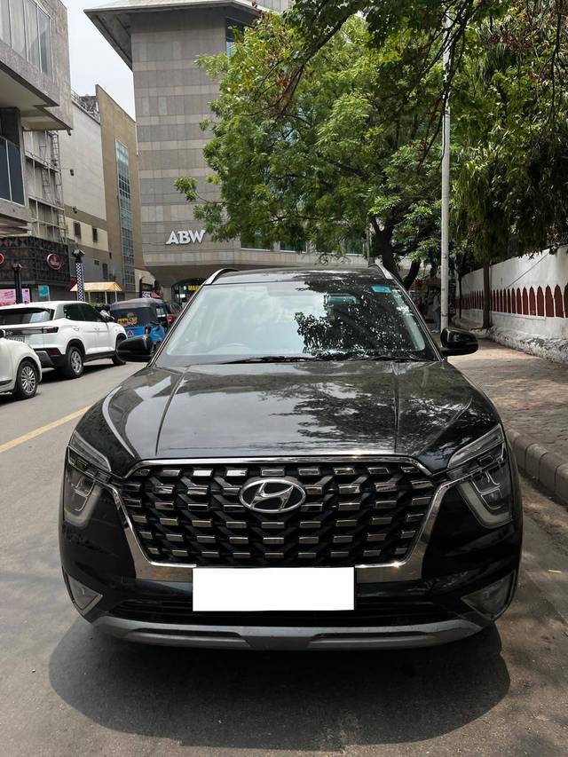 https://images10.gaadi.com/usedcar_image/4274314/original/processed_d2e86535d4194106f0970179b8f7f282.jpeg?imwidth=6402