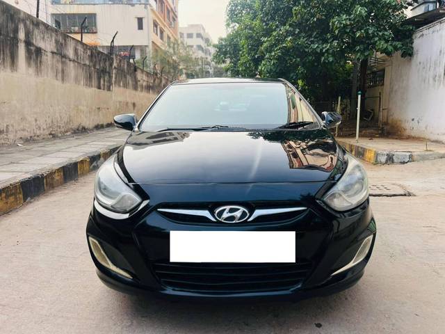 https://images10.gaadi.com/usedcar_image/4274317/original/processed_c63710ea13039229fa74806d7a5086cb.jpg?imwidth=6402