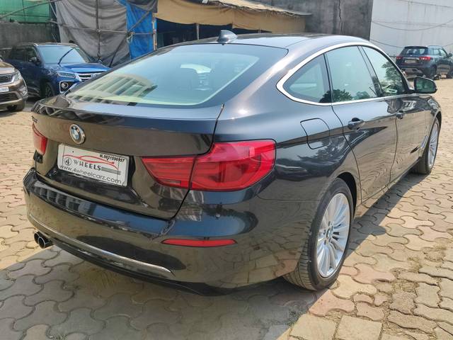 https://images10.gaadi.com/usedcar_image/4274319/original/processed_3ef3e7326647ea266f85a45cfe00fc93.jpg?imwidth=6401