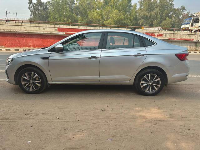 https://images10.gaadi.com/usedcar_image/4274333/original/b5cc3569243de537220626fa95e047df.jpg?imwidth=6402