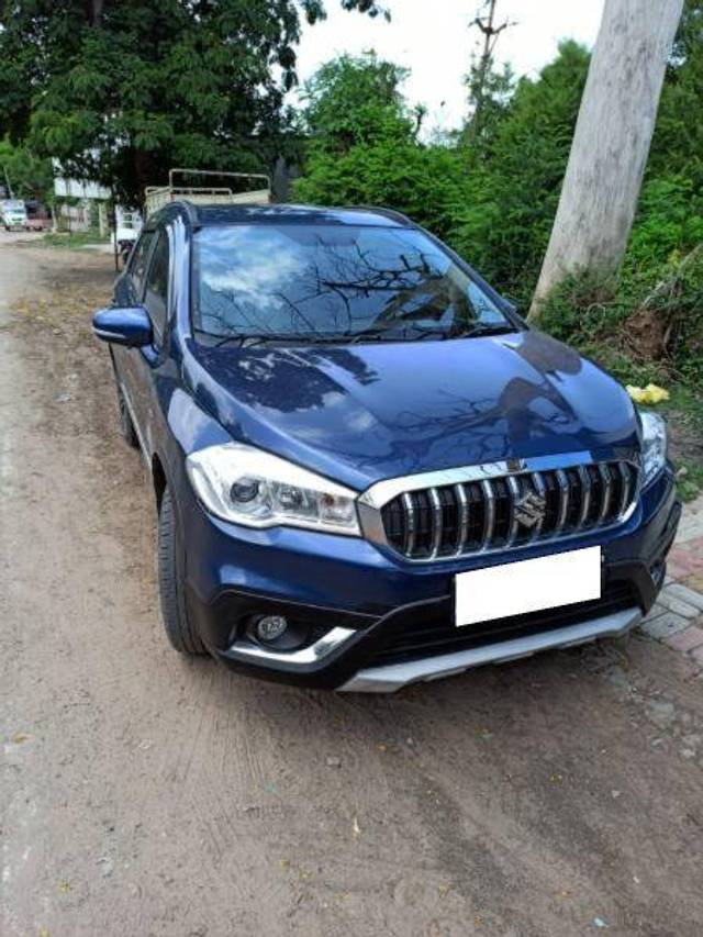 https://images10.gaadi.com/usedcar_image/4274589/original/0ebab8d51f5ef0da15cd756885516a26.jpg?imwidth=6400