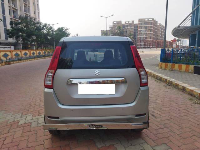 https://images10.gaadi.com/usedcar_image/4274606/original/processed_2fa0754b6b9247bec2fba7b4c9fefb99.jpg?imwidth=6402