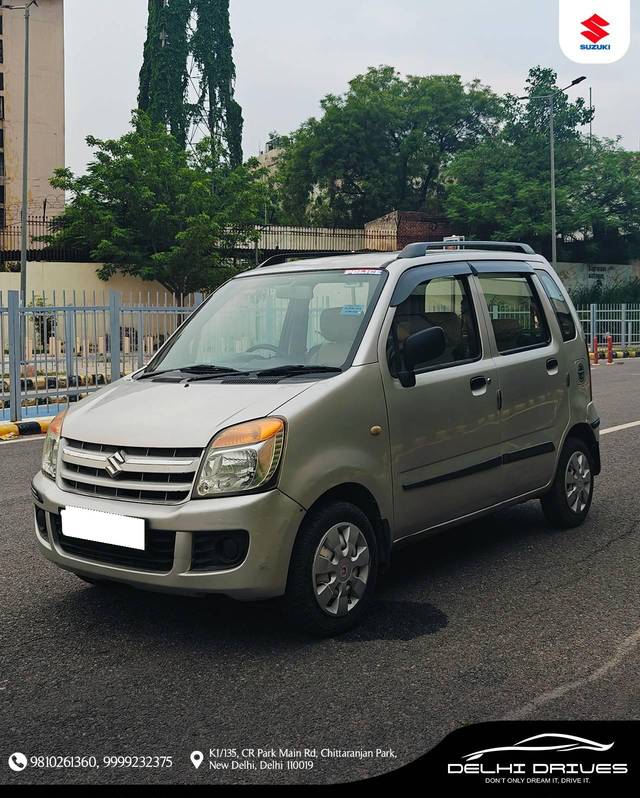 https://images10.gaadi.com/usedcar_image/4274705/original/processed_7e18299c84651a3f7c452008c116850c.jpeg?imwidth=6402