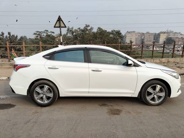 https://images10.gaadi.com/usedcar_image/4274749/original/1817949d090a3d34c9a747e072d99291.jpg?imwidth=6401