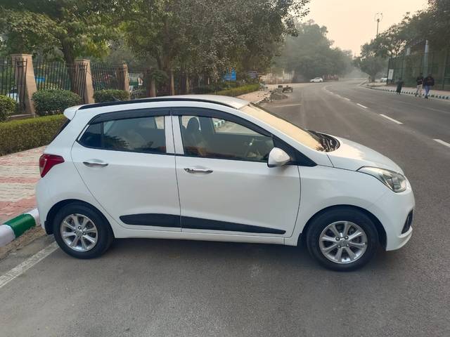 https://images10.gaadi.com/usedcar_image/4274801/original/5cb54b2d26a41fc20ef72e516197334f.jpg?imwidth=6401