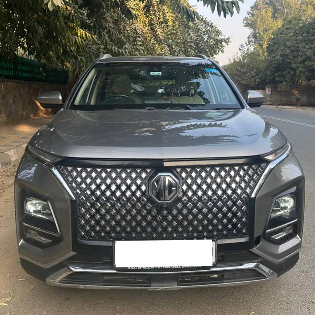 https://images10.gaadi.com/usedcar_image/4274806/original/processed_a5006bcd2c9d99ef9e6a99121c3fbd3c.jpg?imwidth=6402