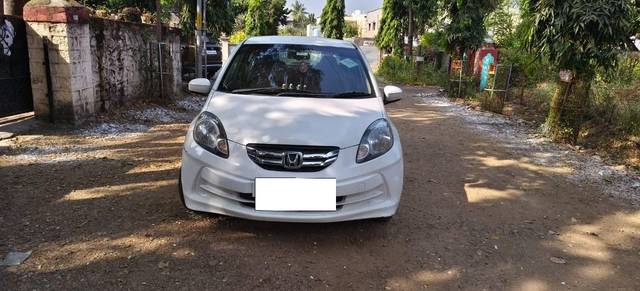 https://images10.gaadi.com/usedcar_image/4275188/original/processed_43389ba6-2b07-4174-a8db-52bf06cad47b.jpg?imwidth=6402