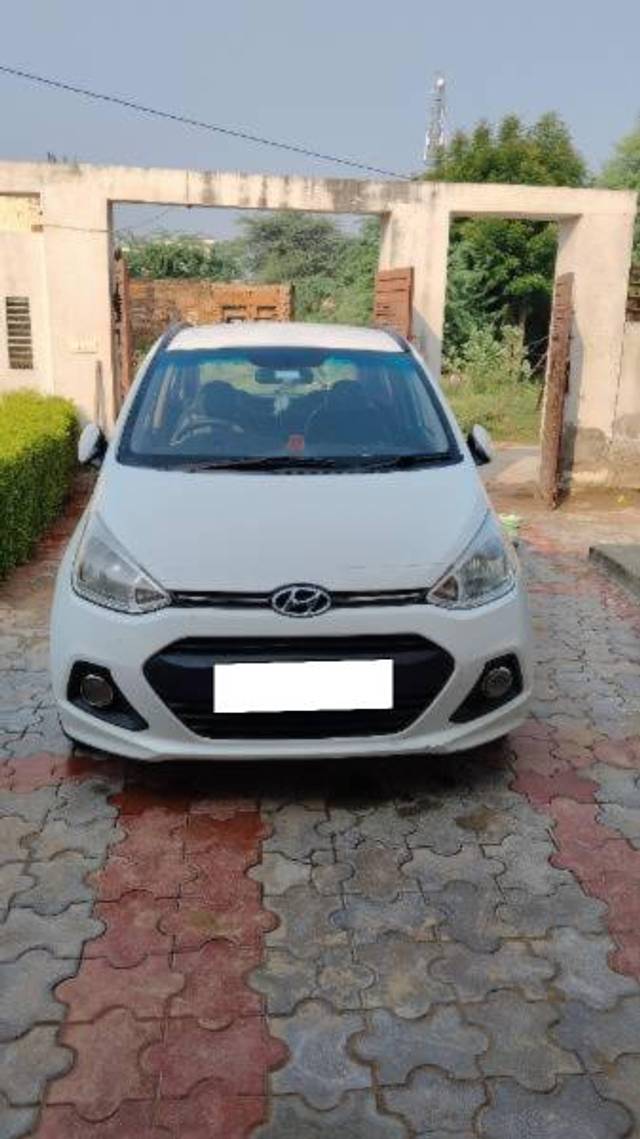 https://images10.gaadi.com/usedcar_image/4275255/original/processed_0e574635-8103-4ee7-87d7-5e30a650dea9.jpg?imwidth=6402