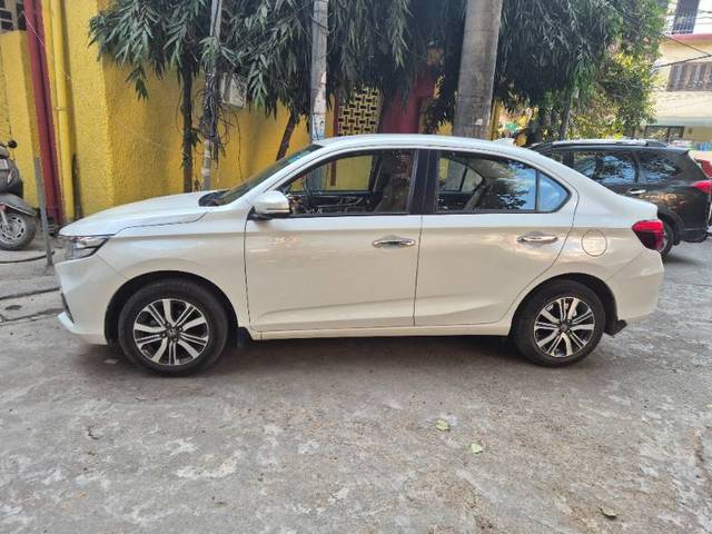 https://images10.gaadi.com/usedcar_image/4275277/original/7a3b908560aa069f172f110a8551ef95.jpg?imwidth=6402