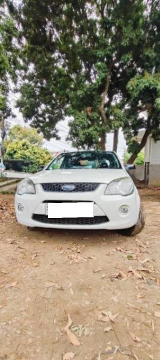 https://images10.gaadi.com/usedcar_image/4275452/original/processed_777c8a8c-bacb-423d-9f58-c20cbff07797.jpg?imwidth=6401