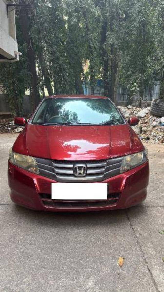 https://images10.gaadi.com/usedcar_image/4275546/original/0ce8ae22d4edb2fed56bd5cbe866a043.jpg?imwidth=6400