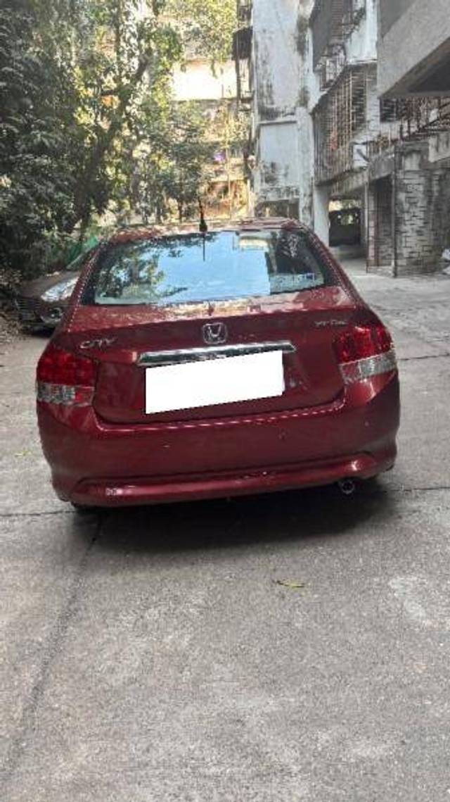 https://images10.gaadi.com/usedcar_image/4275546/original/0daef42b9a4169d55f7a60f876bee280.jpg?imwidth=6401