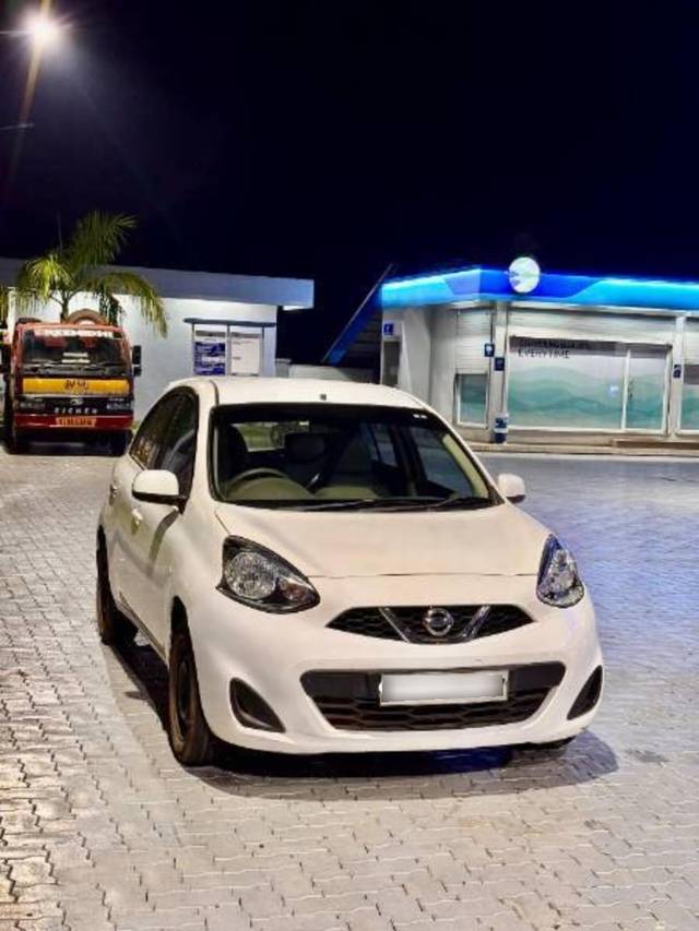 https://images10.gaadi.com/usedcar_image/4275566/original/processed_eb5506fa-6a49-4cc6-ae76-d2c0c8306a6c.jpg?imwidth=6400