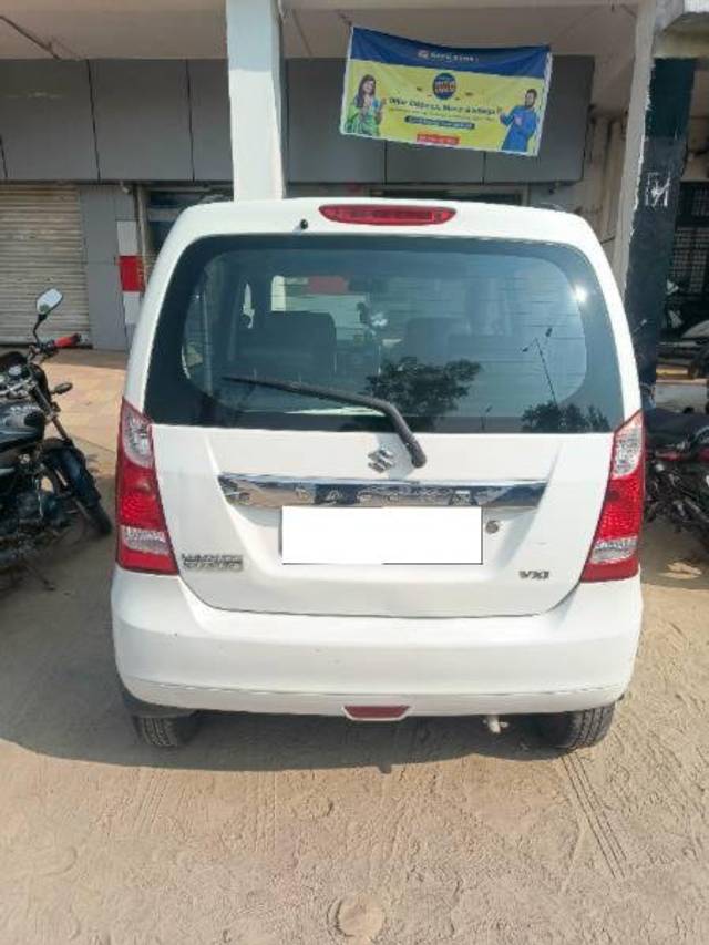 https://images10.gaadi.com/usedcar_image/4275584/original/processed_9da9340d-c5fe-40b0-88b6-8a3f1307d464.jpg?imwidth=6401