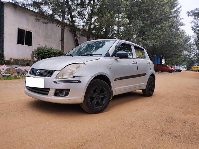 https://images10.gaadi.com/usedcar_image/4275619/original/processed_0050b545222277aeee6d9667285dc5c2.jpg?imwidth=6402