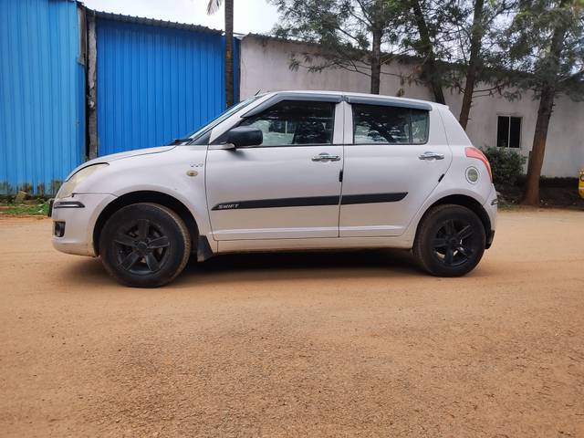 https://images10.gaadi.com/usedcar_image/4275619/original/processed_2ee879b524b14d183cce05cfda471cb3.jpg?imwidth=6400