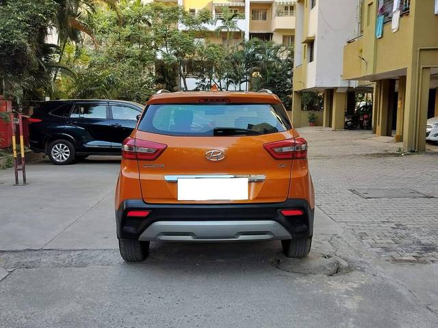 https://images10.gaadi.com/usedcar_image/4275684/original/processed_8d512c44fe48a12ba88514a006d32392.jpg?imwidth=6402